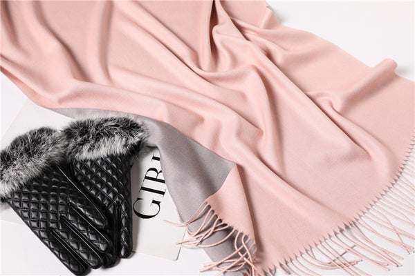 Cashmere headscarf in Peach Nougat