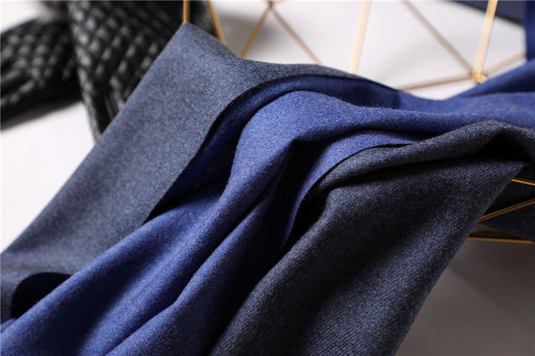 Cashmere headscarf in Classic Blue